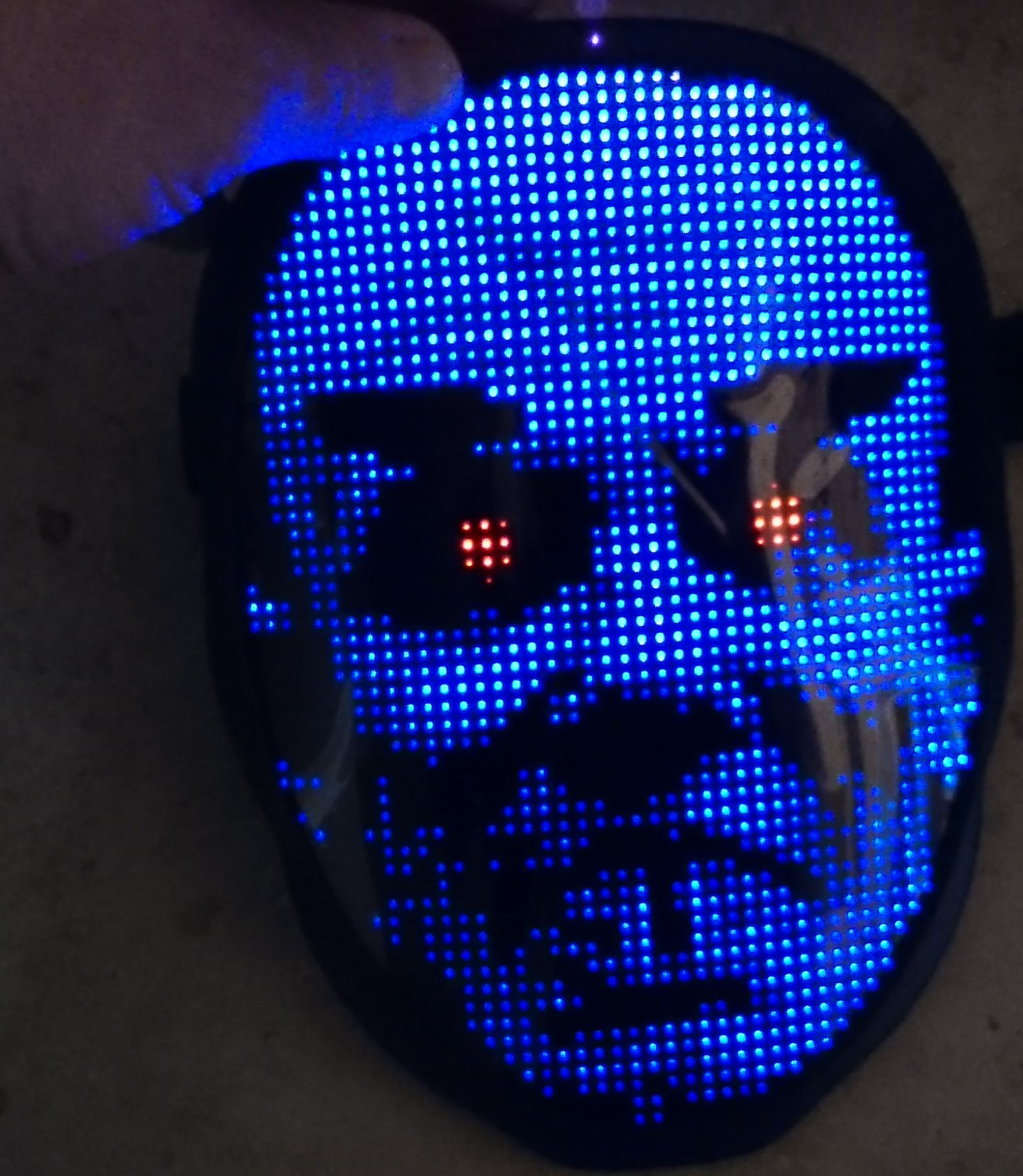 leds-blink.de - Poptrend Halloween Changing Mask LED Light up mask for Festival Purge Shield