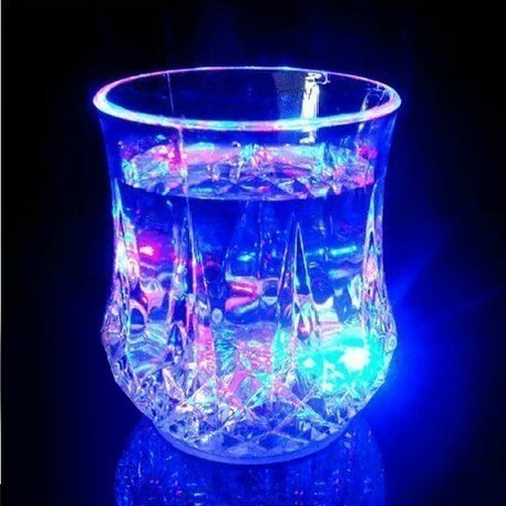 bunt Tasse geführt LED Farbwechsel leuchten Whiskey Kneipe Saft Blitz Drache